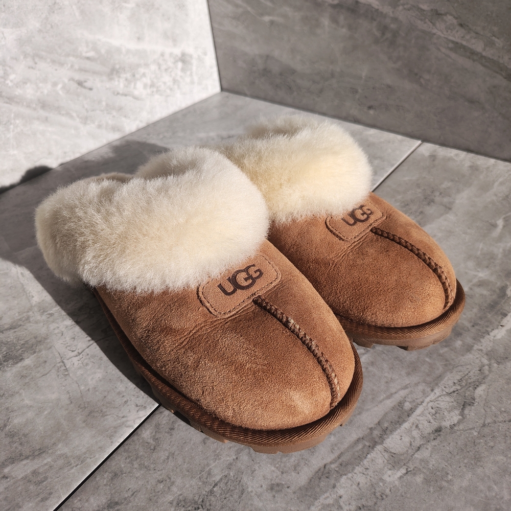 UGG Coquette Slippers Chestnut Sheepskin Fur Women’s Size 9 New Never Worn